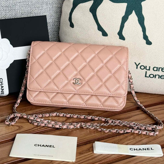 CC WOC ENTRUPY 19 BAG IN LIGHT PINK CALFSKIN