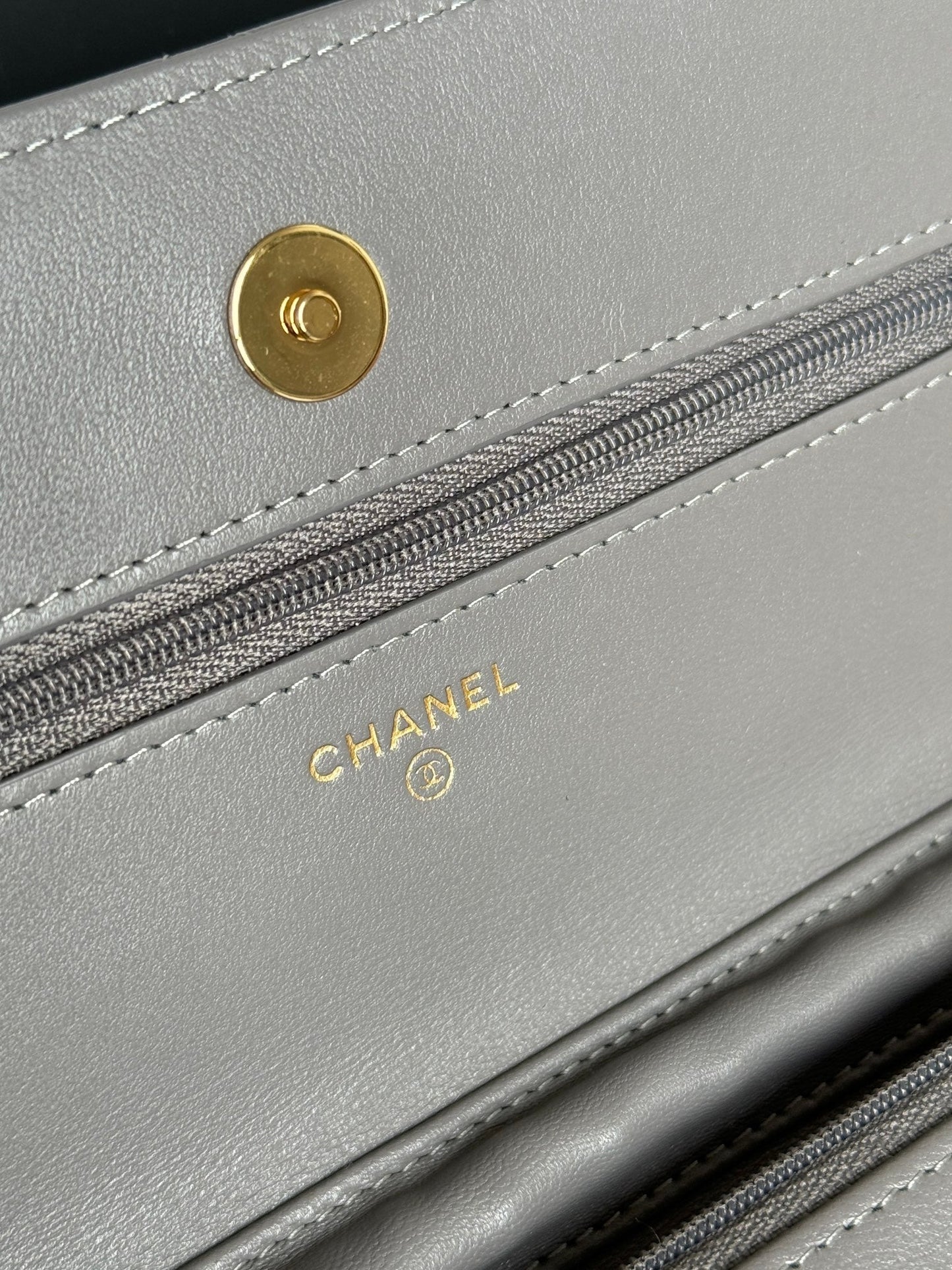 CC WOC ENTRUPY 19 BAG IN SPANISH GREY CALFSKIN