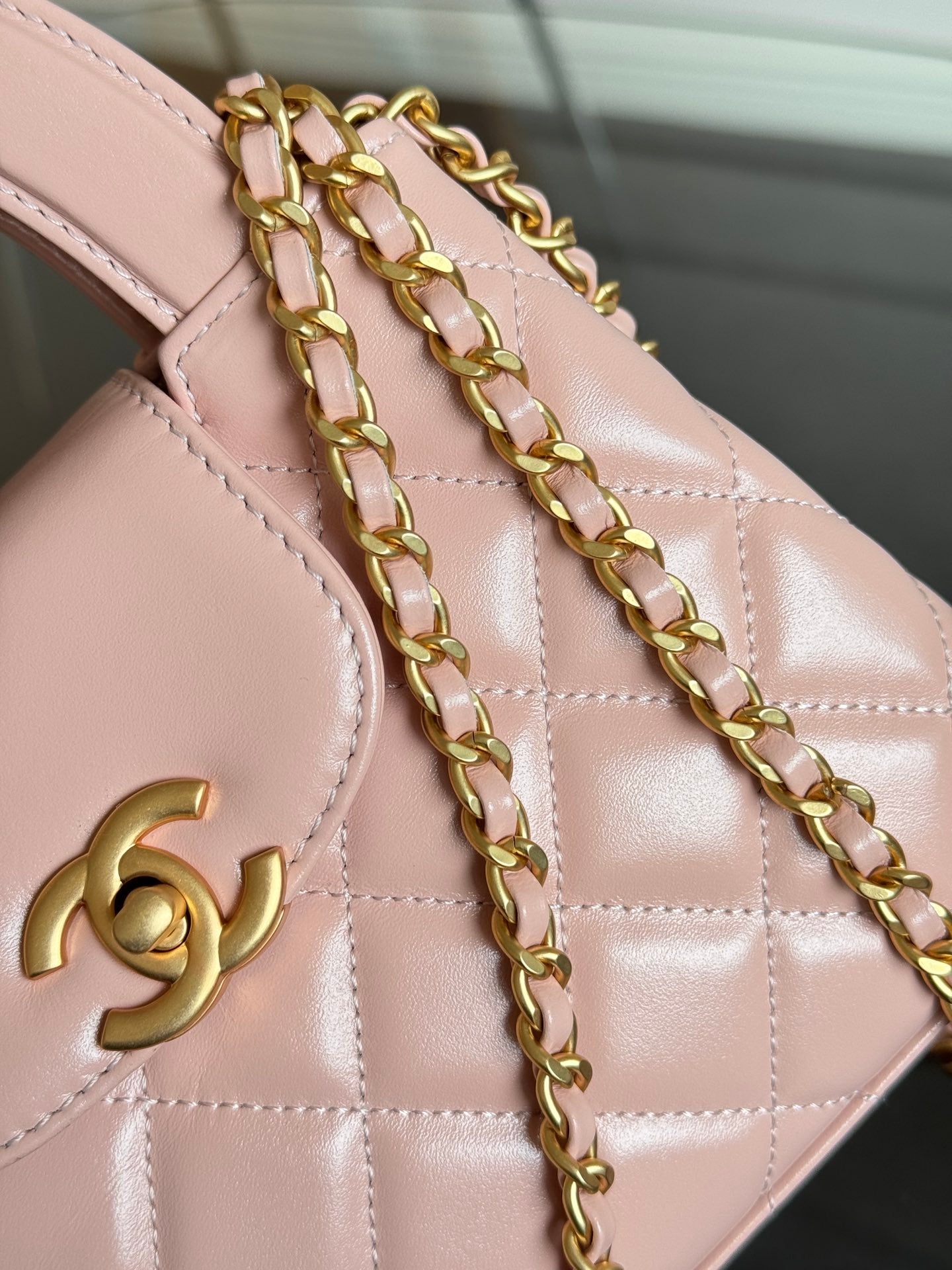 KELLY SHOPPING BAG 19 IN LIGHT PINK CALFSKIN GOLD HARDWARE