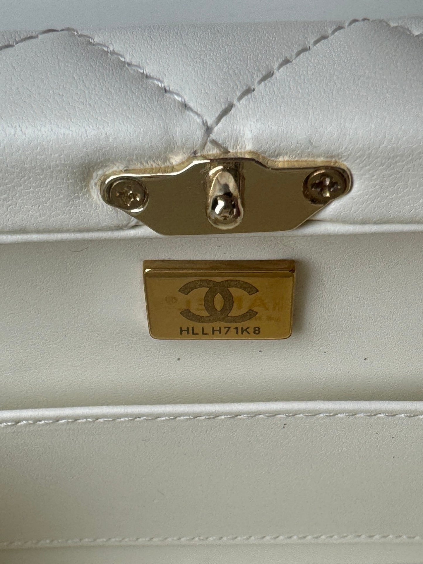 SMALL BOX BAG 18 IN WHITE LAMBSKIN GOLD HARDWARE