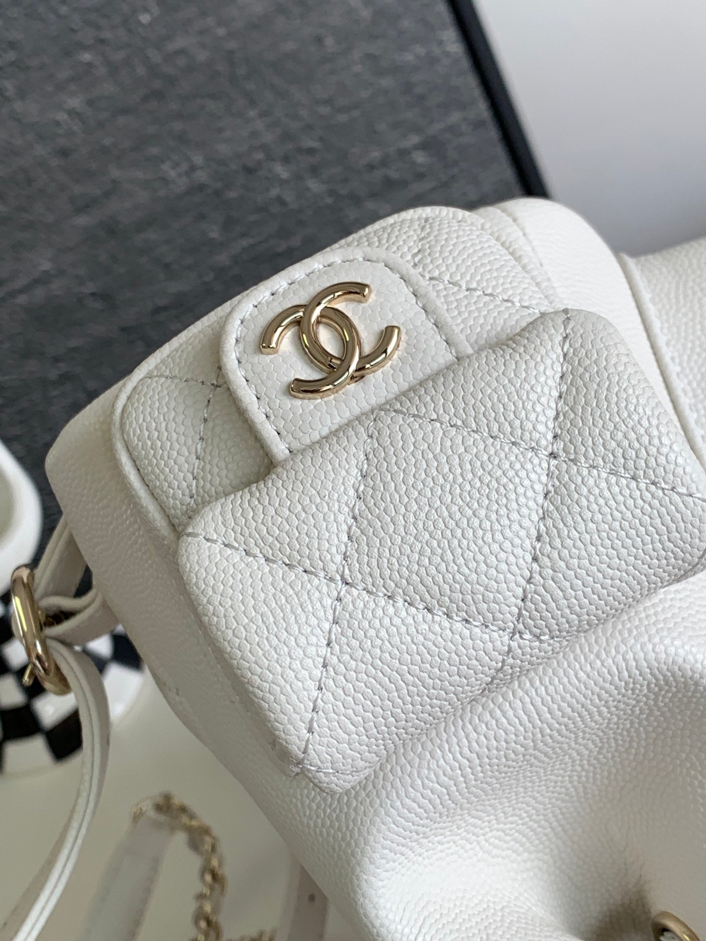 CC DUMA BACKPACK 21 IN WHITE CALFSKIN