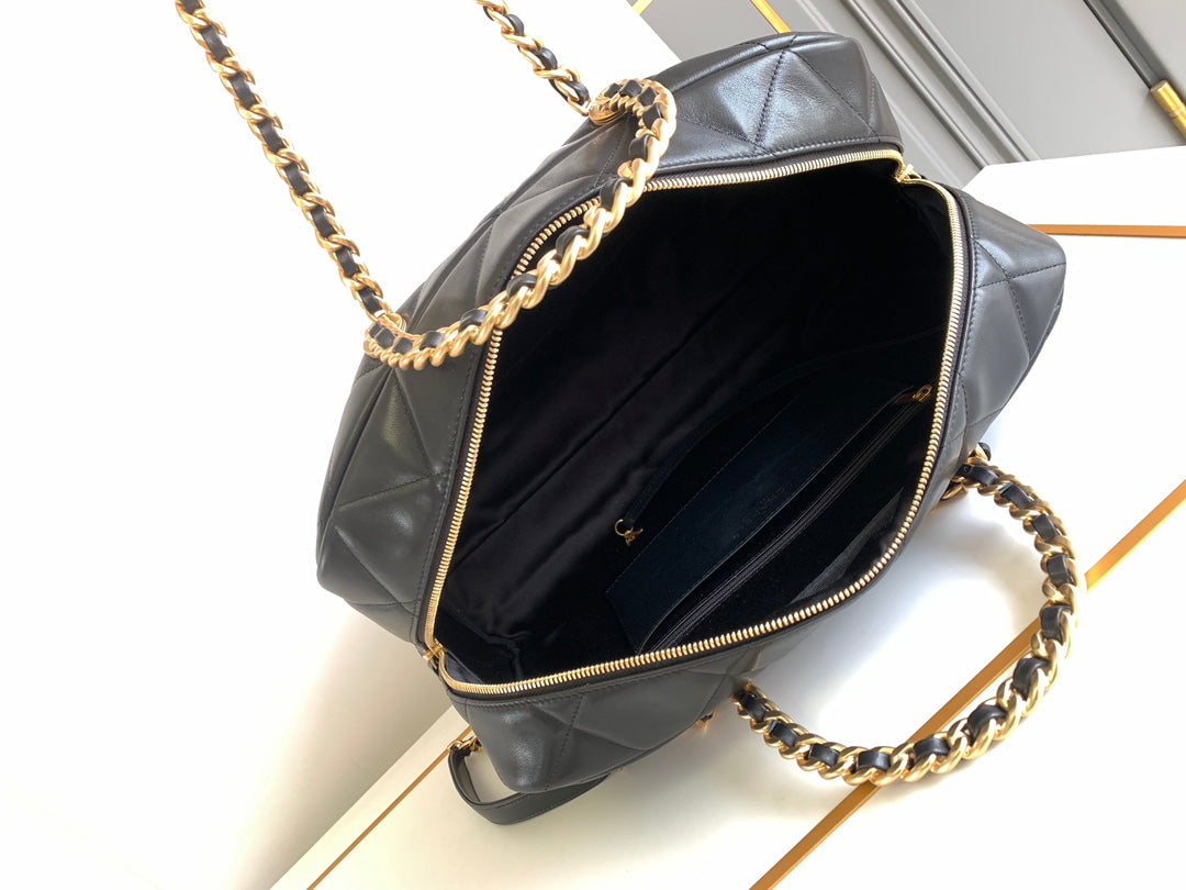 CC 40 MAXI BOWLING BAG IN BLACK CALFSKIN GOLD HARDWARE