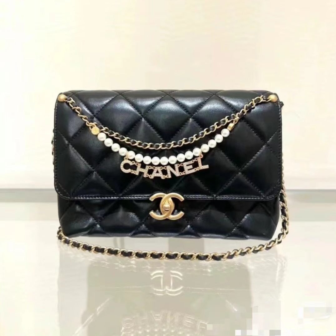 CC MINI 23 FLAP BAG IN BLACK CALFSKIN GOLD HARDWARE