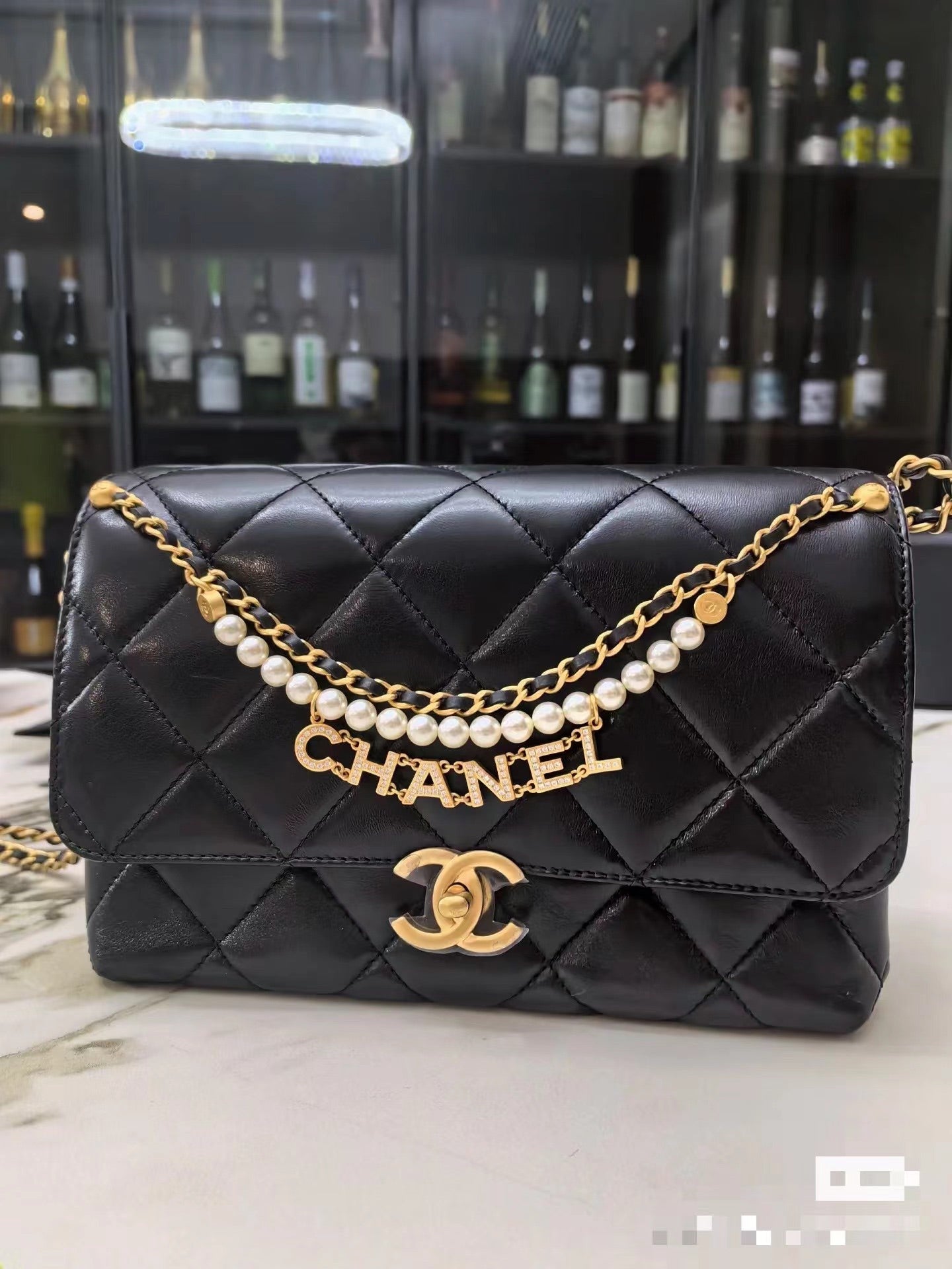 CC MINI 23 FLAP BAG IN BLACK CALFSKIN GOLD HARDWARE