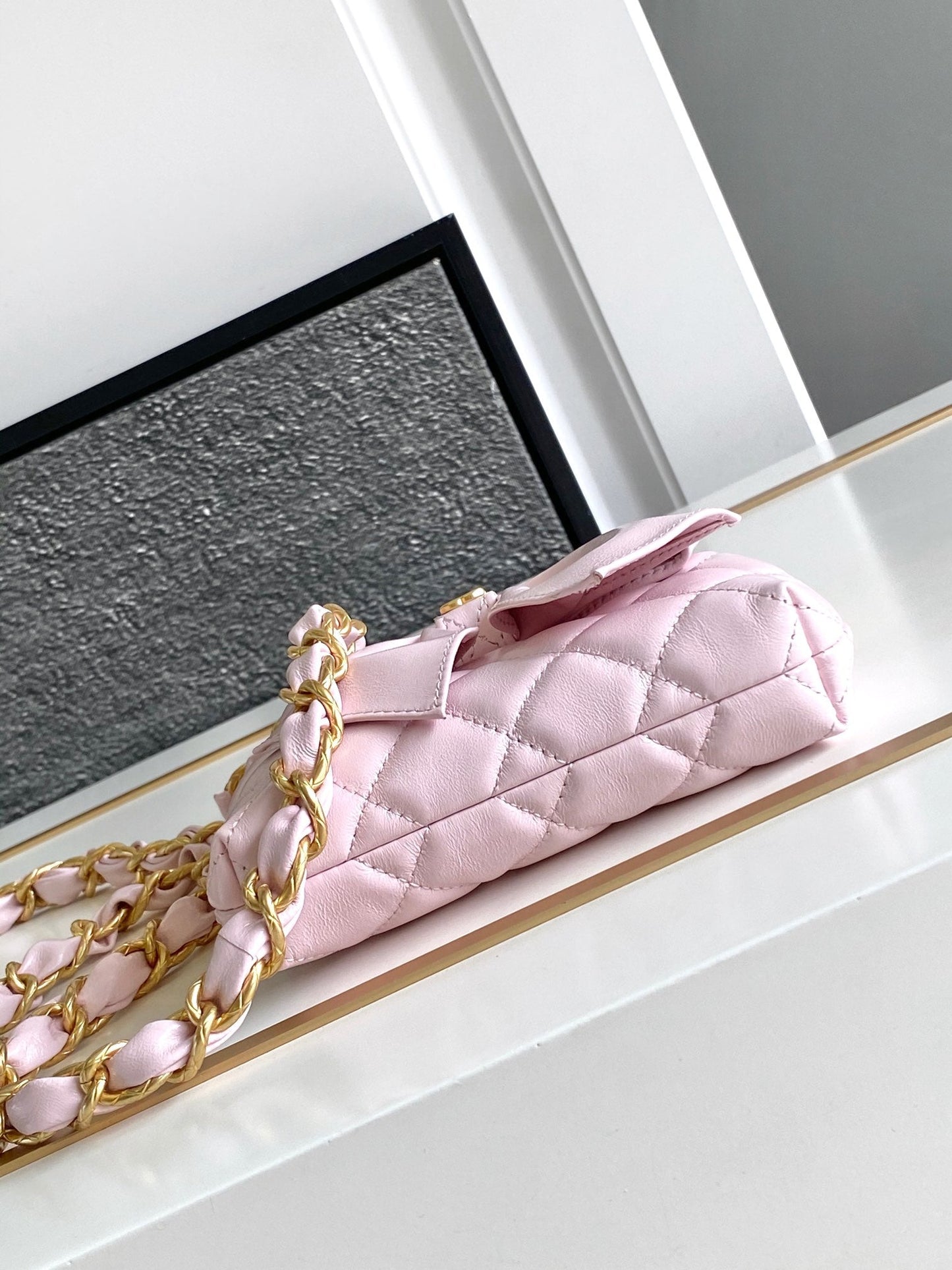 CC MINI 13 CLUTCH WITH STRAP IN LIGHT PINK LAMBSKIN ATTACH BOW