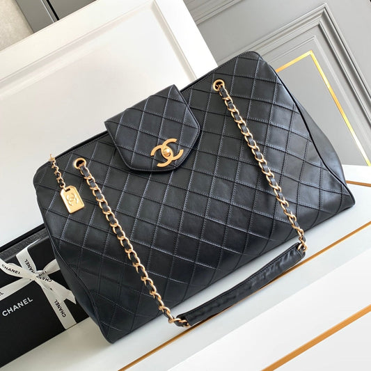 CC LARGE BAG 43 IN BLACK CALFSKIN