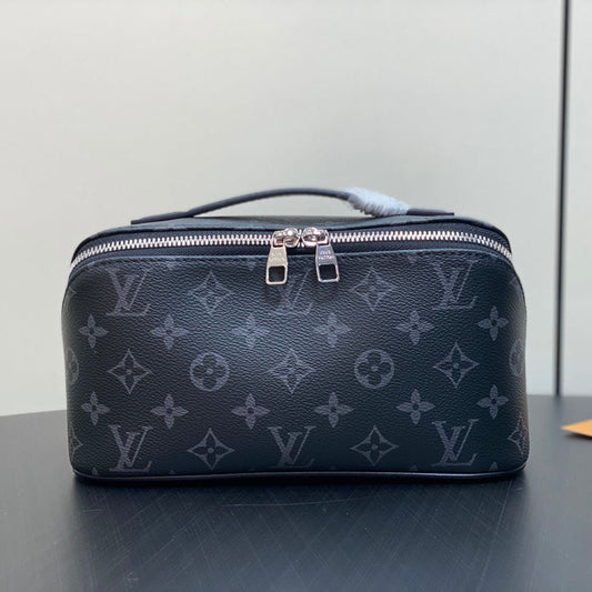 TOILETRY BAG 24 IN BLACK MONOGRAM ECLIPSE CANVAS